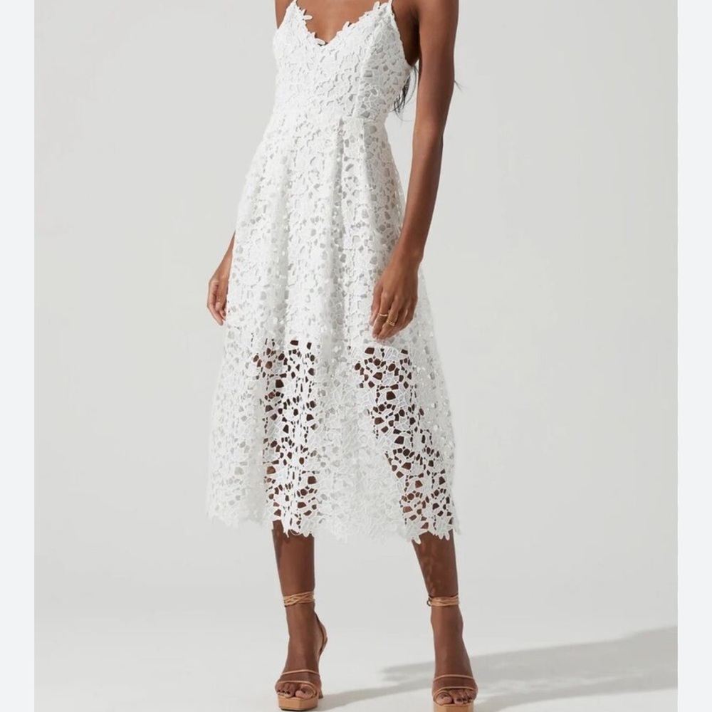 ASTR The Label Lace Midi Dress